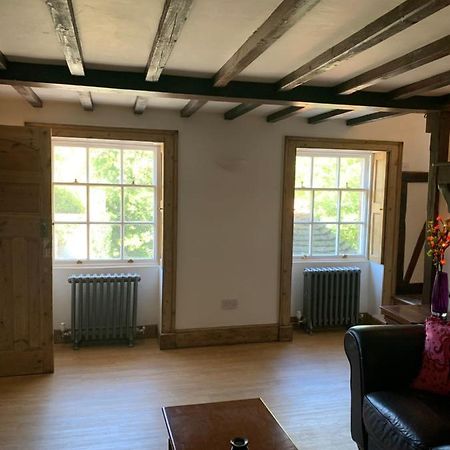 Stunning 1 Bedroom Self Contained Apartment Hythe  Buitenkant foto