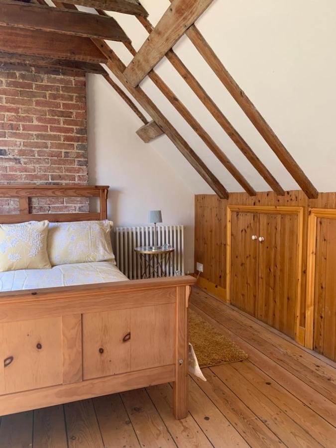 Stunning 1 Bedroom Self Contained Apartment Hythe  Buitenkant foto